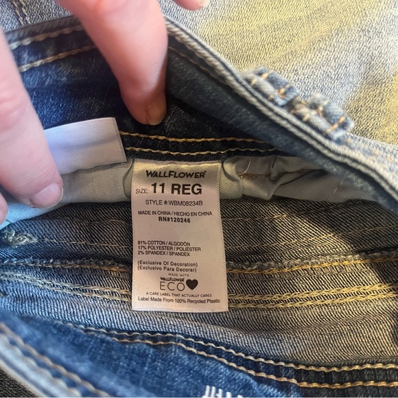 Wallflower Faded Blue Boot Cut Jeans - Picture 6 of 6